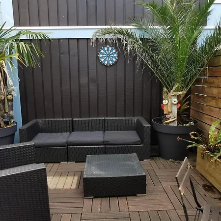 Апартаменты Nice Apartment Bordeaux With Terrace Бордо
