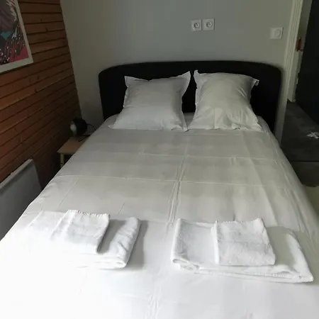 Апартаменты Nice Apartment Bordeaux With Terrace Бордо